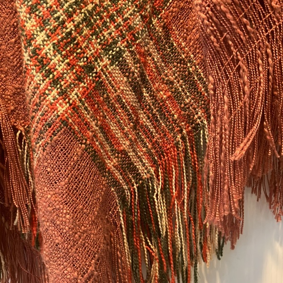 Shawl - Picture 2 of 3